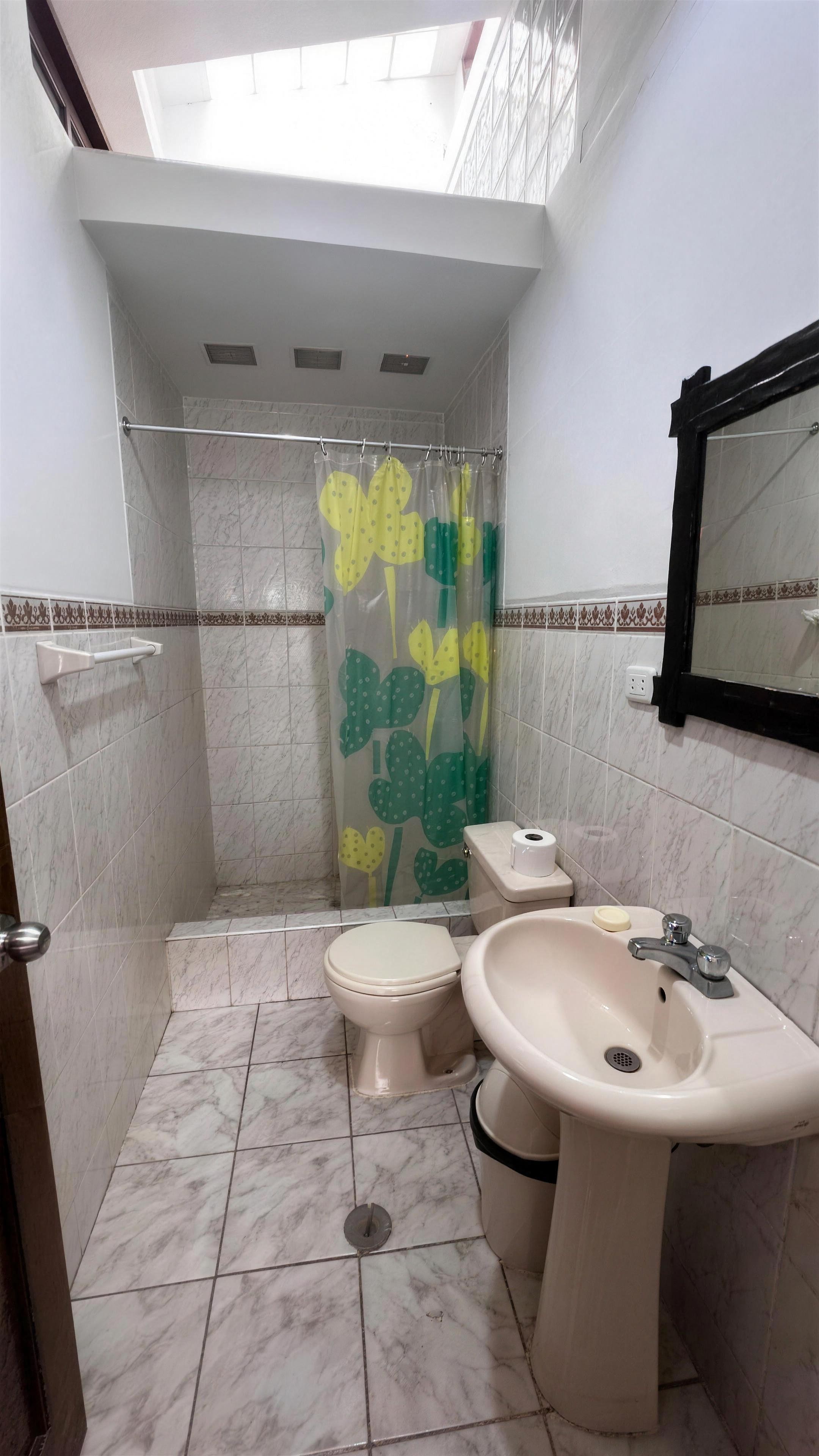 Baño bungalow Santa Eulalia Girasoles